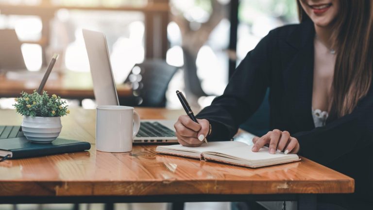 Convenio prácticas UIE